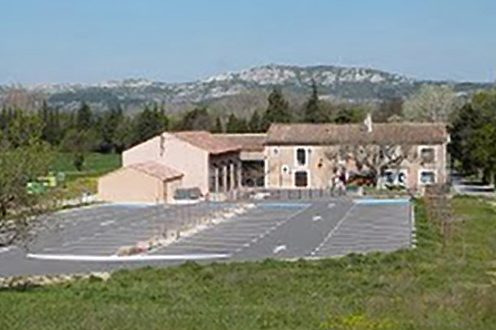 Les salles municipales de La Barben